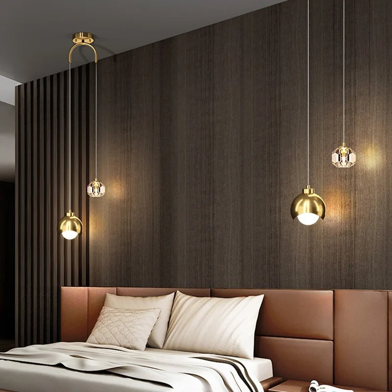 KrystaLume Elegant LED-pendel i krystall - sofistikert glød og tidløs eleganse