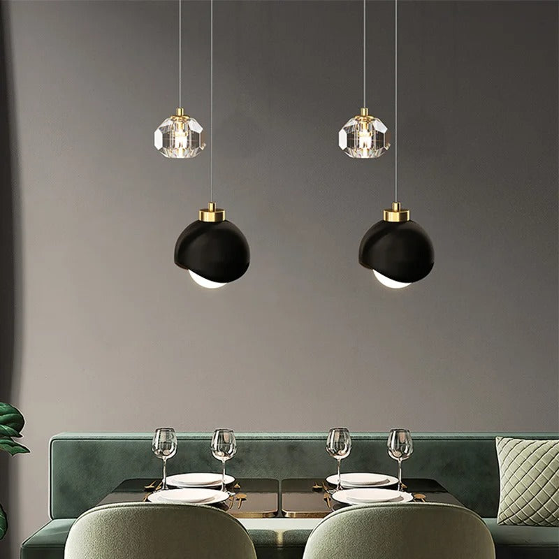KrystaLume Elegant LED-pendel i krystall - sofistikert glød og tidløs eleganse