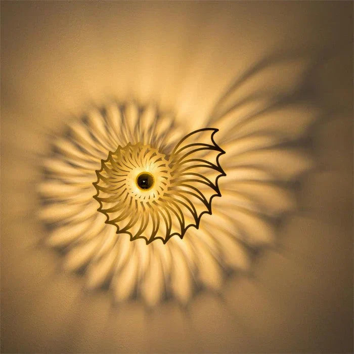 OceanShine - Vegglampe med skjellmotiv og myk belysning