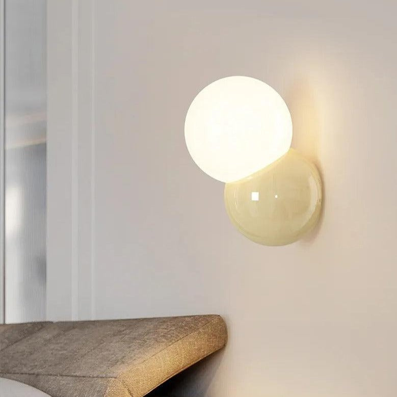 LumiGlow - Varm og moderne vegglampe