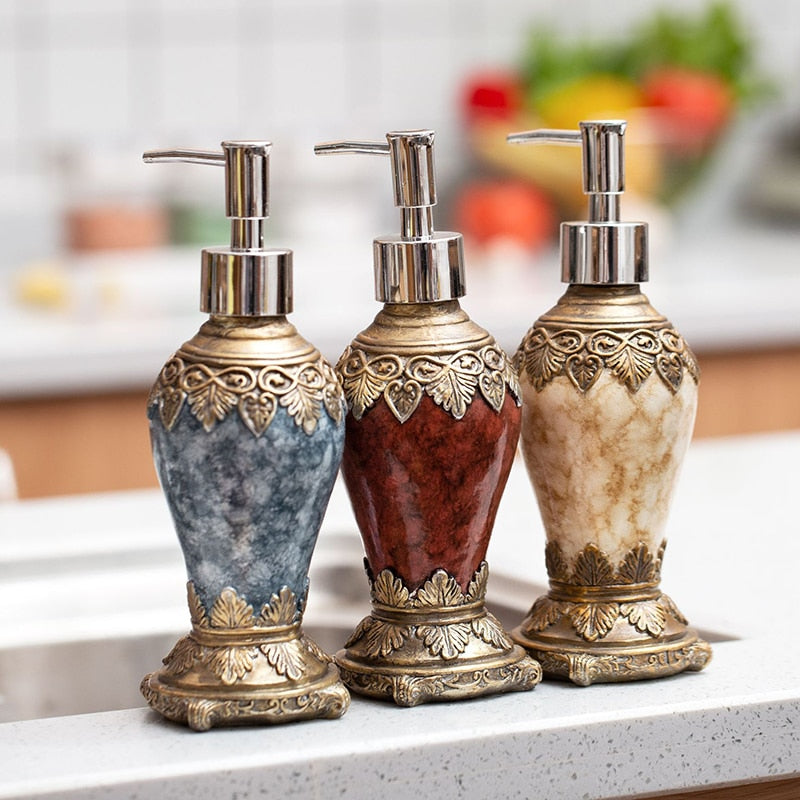 Regal Pour - Vintage-inspirert såpe- og lotiondispenser