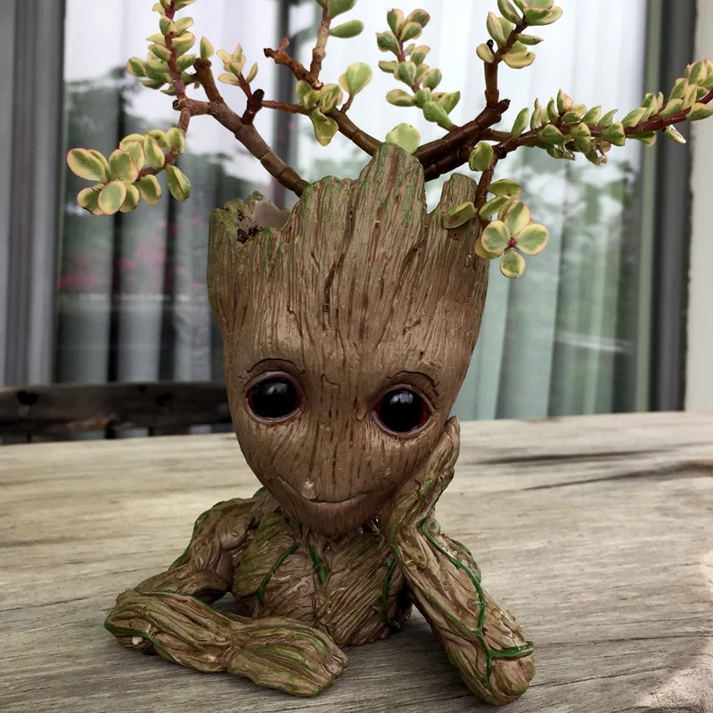 GrootPot - Dekorativ blomsterpotte med Baby Groot for stilig innredning