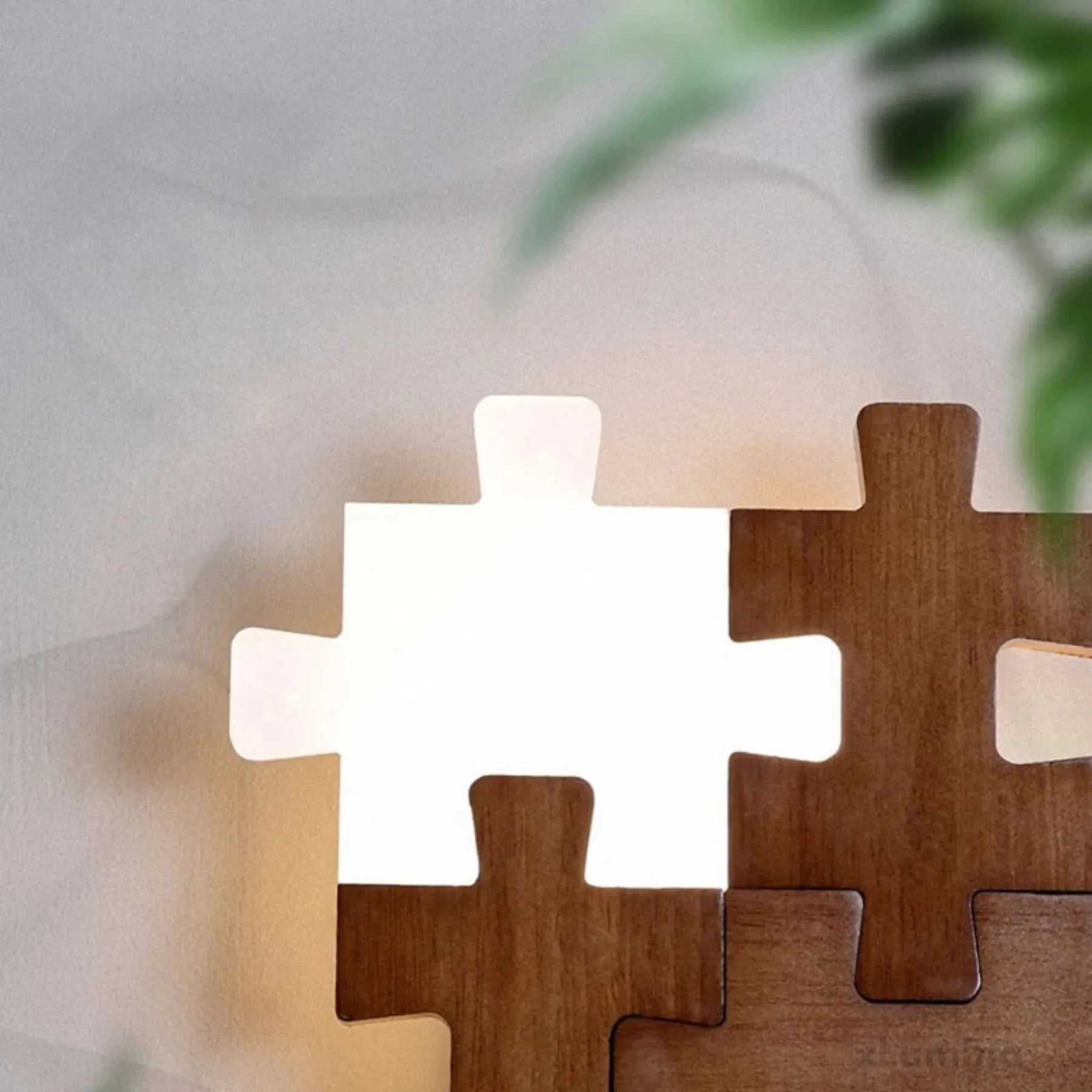 Puzzle Glow – Moderne stikksagvegglampe i tre