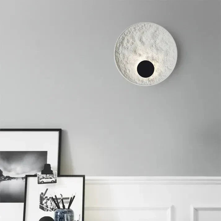 LumaHalo - Moderne strukturert sirkulær vegglampe